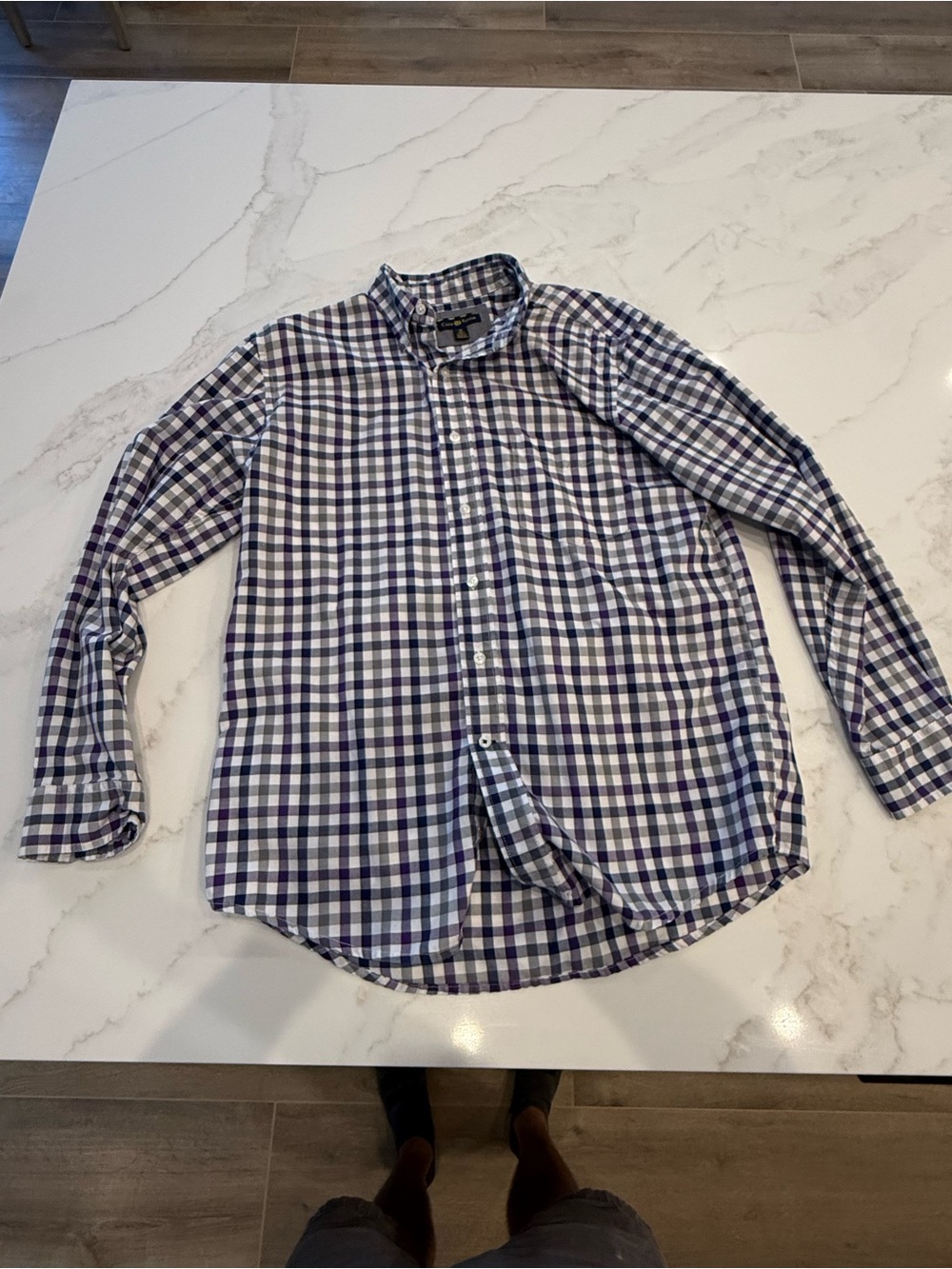 Men’s Club Room Button-Down Shirt Size Medium